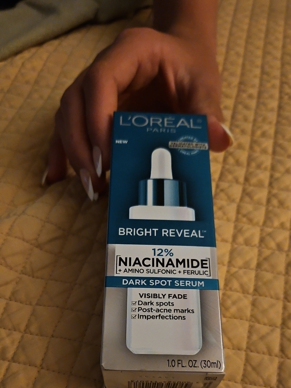 L'Oreal Bright Reveal Niacinamide Dark Spot Serum - Teal and White Packaging
